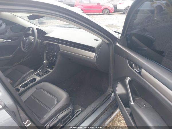 2021 VOLKSWAGEN PASSAT 2.0T SE — I5
