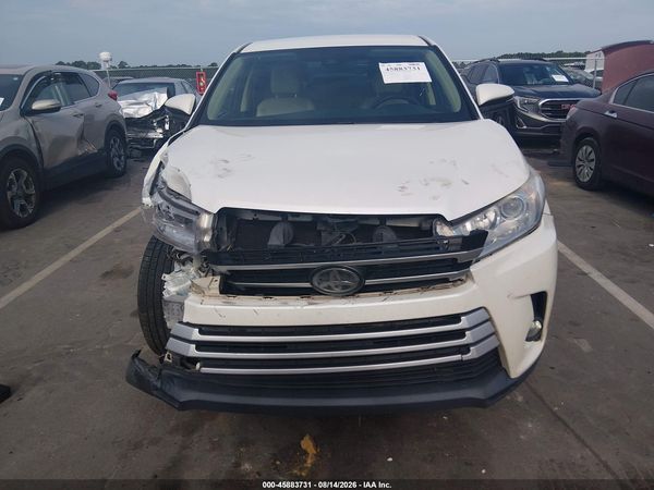 2017 TOYOTA HIGHLANDER LE PLUS