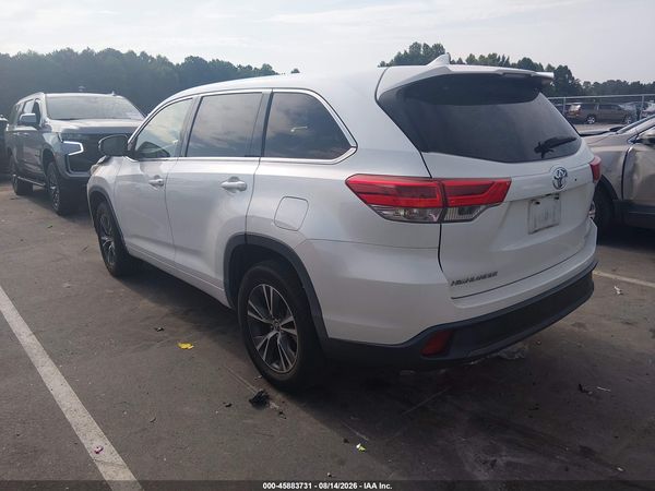 2017 TOYOTA HIGHLANDER LE PLUS