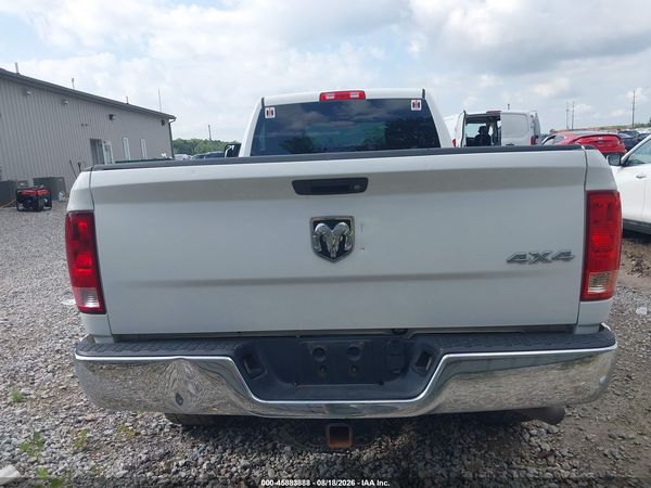 2017 RAM 2500 TRADESMAN  4X4 8' BOX