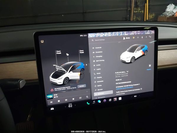 2024 TESLA MODEL Y