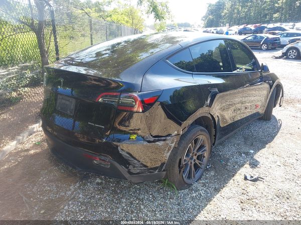 2024 TESLA MODEL Y