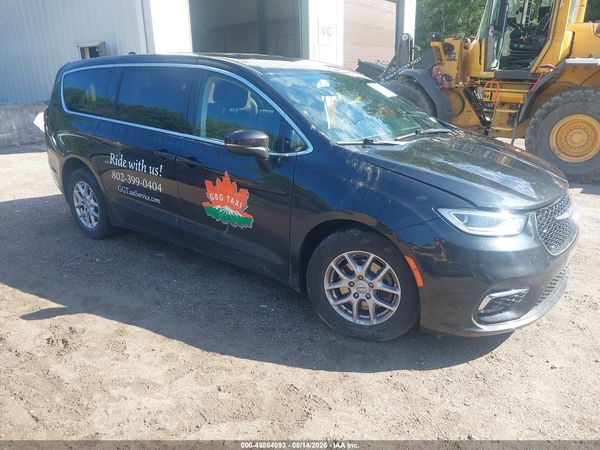 2023 CHRYSLER PACIFICA TOURING L — I1
