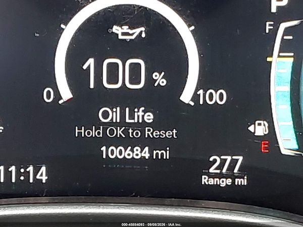 2023 CHRYSLER PACIFICA TOURING L — I118
