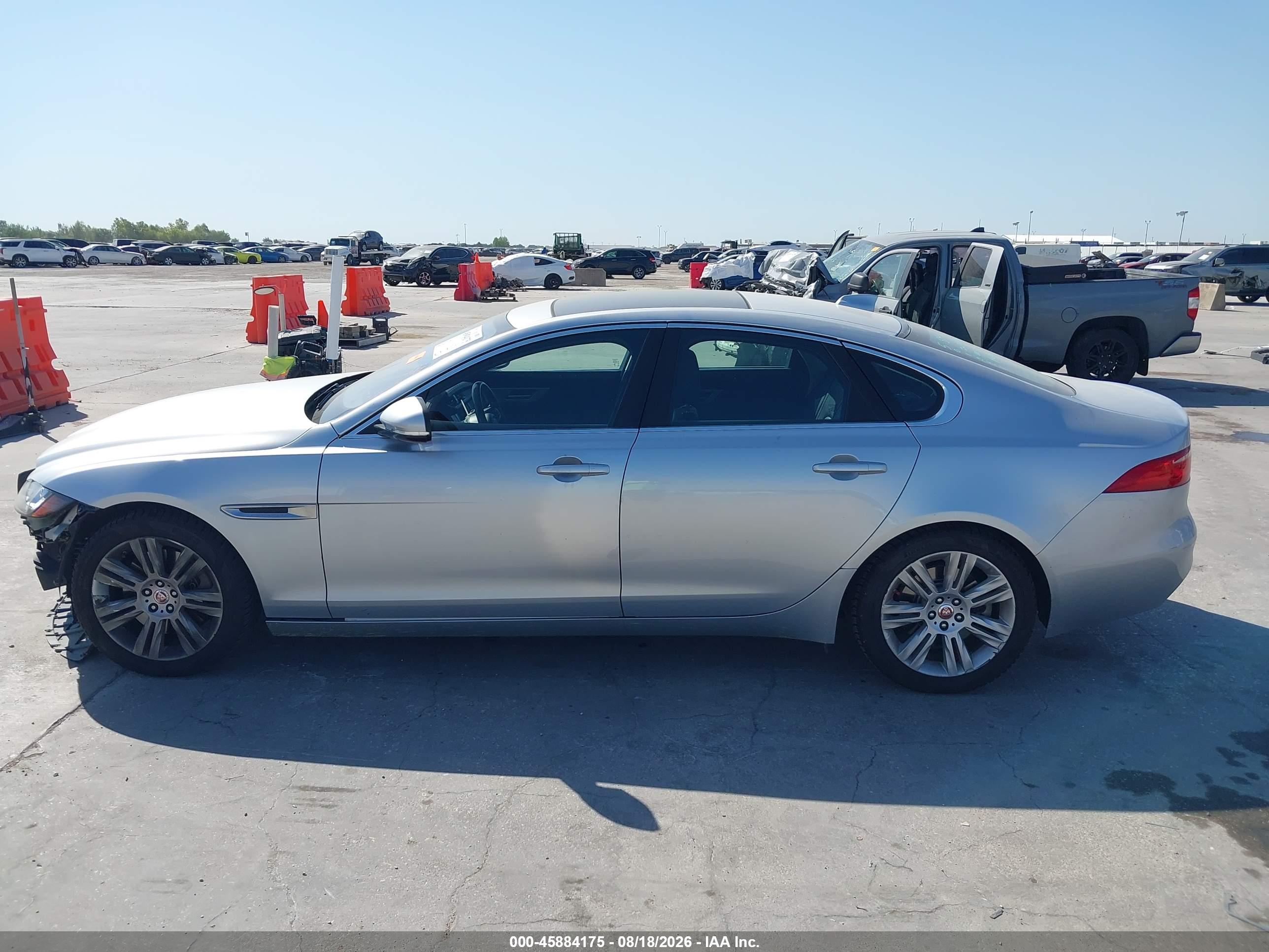 2017 JAGUAR XF 35T PREMIUM