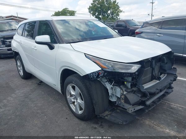 2023 TOYOTA HIGHLANDER HYBRID LE