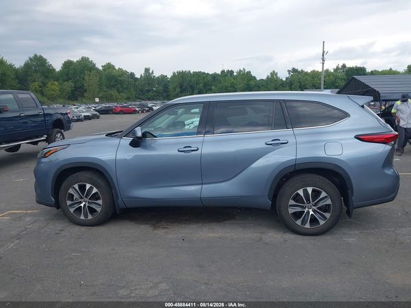 2022 TOYOTA HIGHLANDER