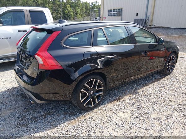 2018 VOLVO V60 T5 DYNAMIC