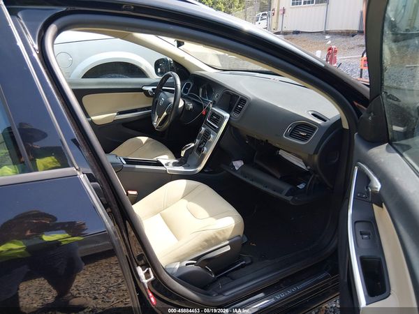 2018 VOLVO V60 T5 DYNAMIC