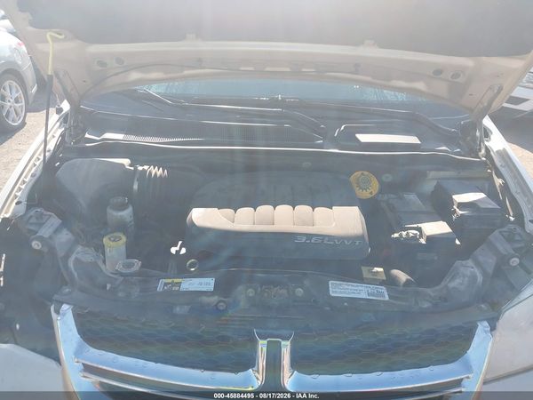 2014 DODGE GRAND CARAVAN SXT — I10