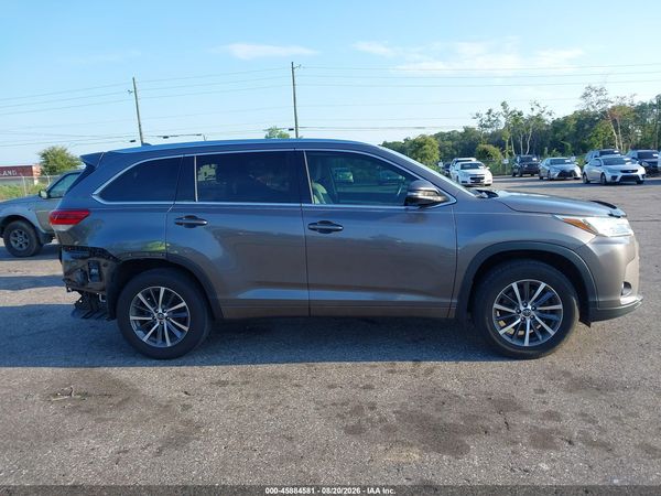 2017 TOYOTA HIGHLANDER XLE