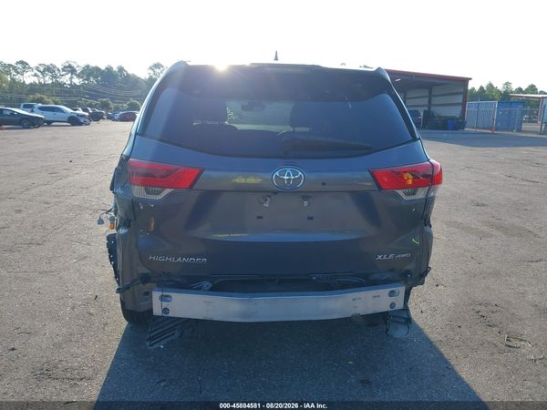 2017 TOYOTA HIGHLANDER XLE