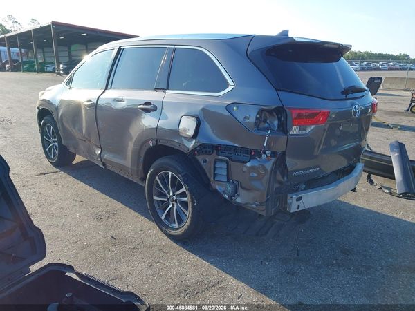 2017 TOYOTA HIGHLANDER XLE