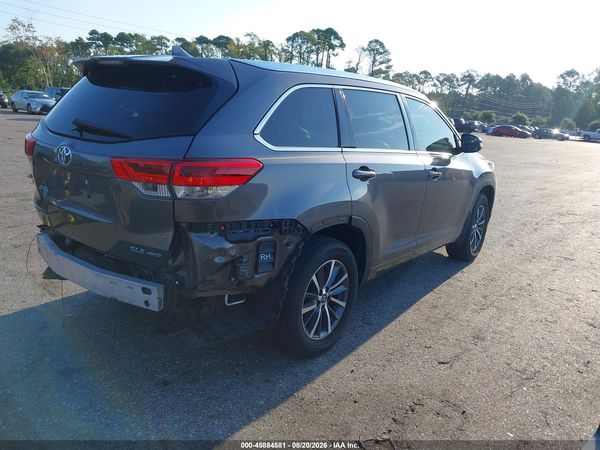 2017 TOYOTA HIGHLANDER XLE