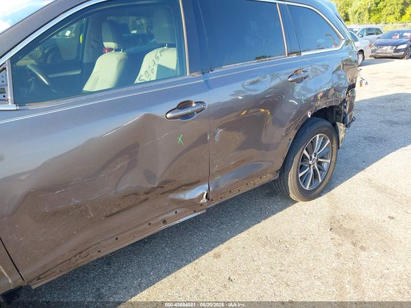 2017 TOYOTA HIGHLANDER XLE