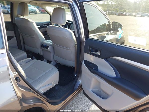 2017 TOYOTA HIGHLANDER XLE