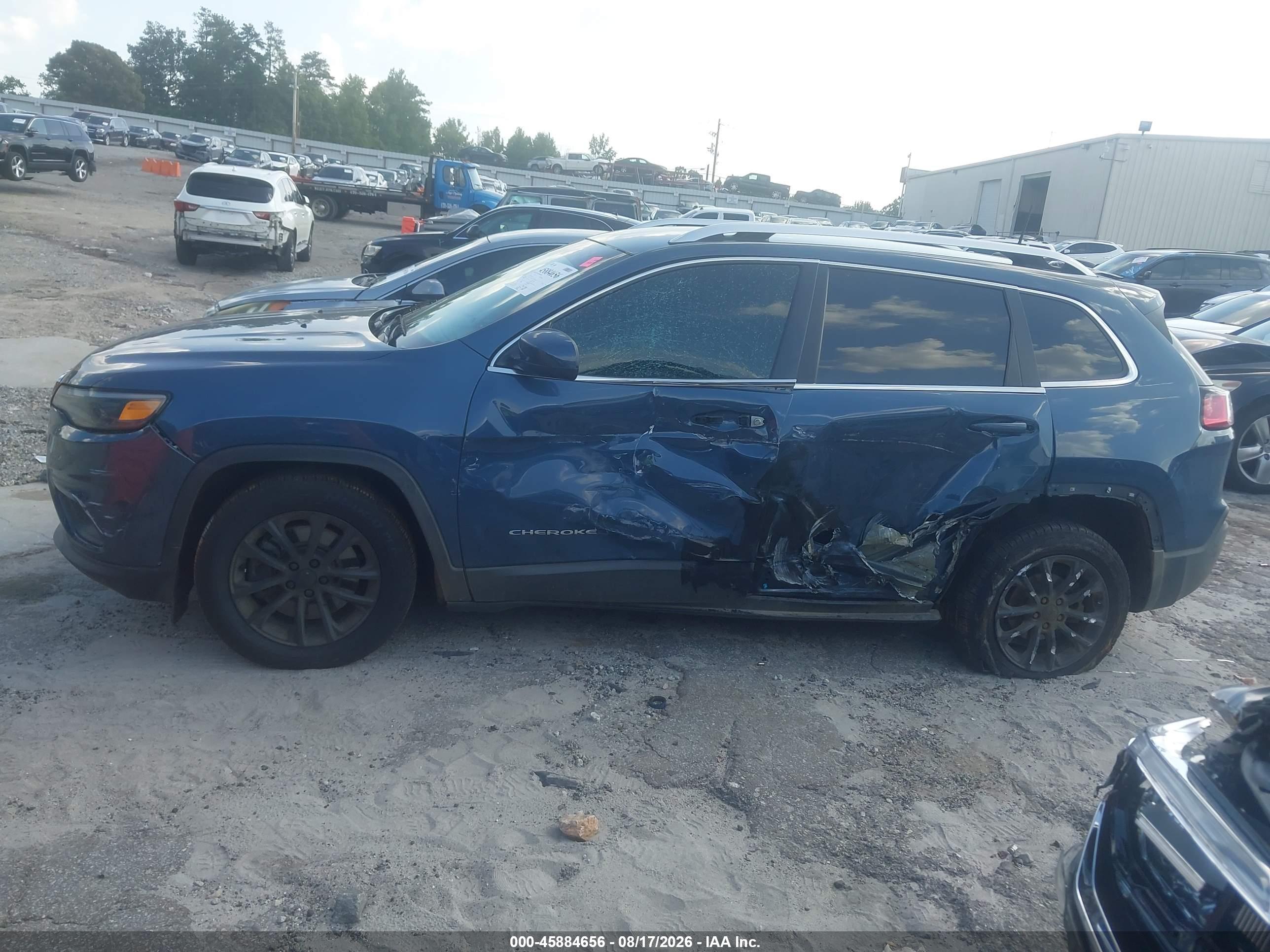 2019 JEEP CHEROKEE LATITUDE FWD