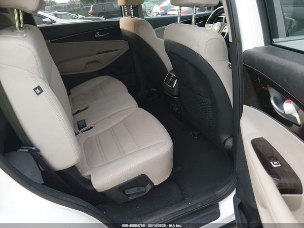2019 KIA SORENTO 2.4L LX