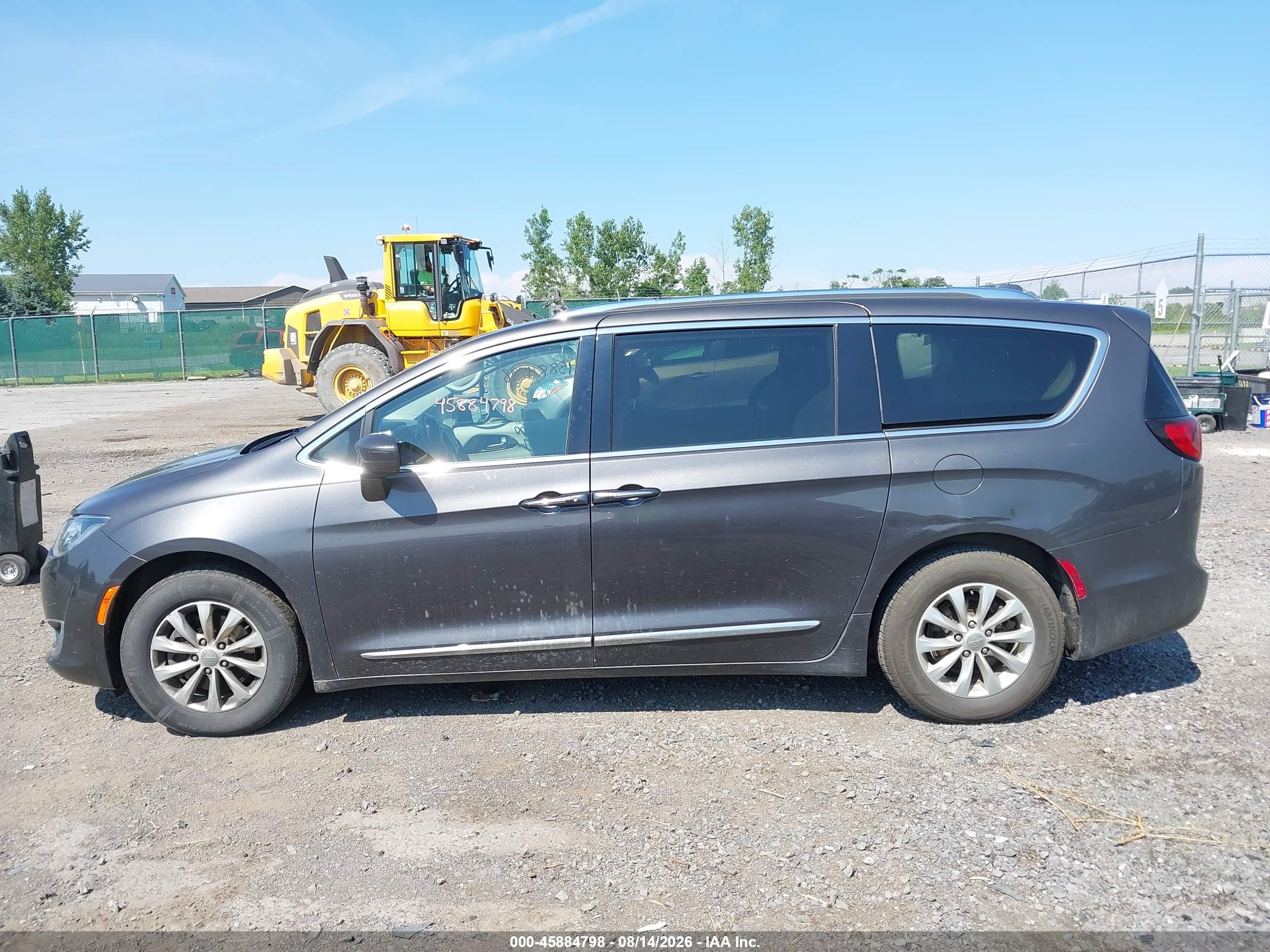 2018 CHRYSLER PACIFICA TOURING L