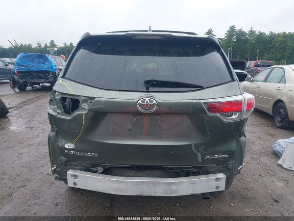 2016 TOYOTA HIGHLANDER XLE V6 — I6