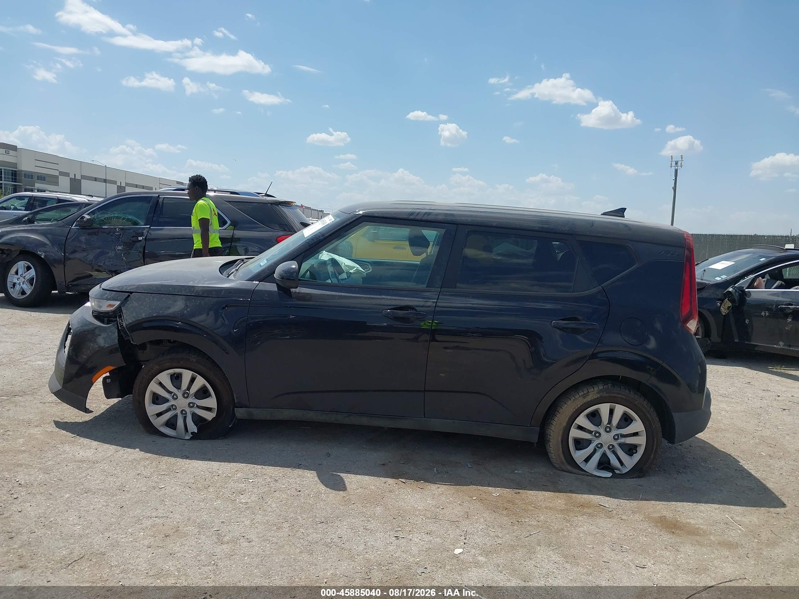 2022 KIA SOUL LX