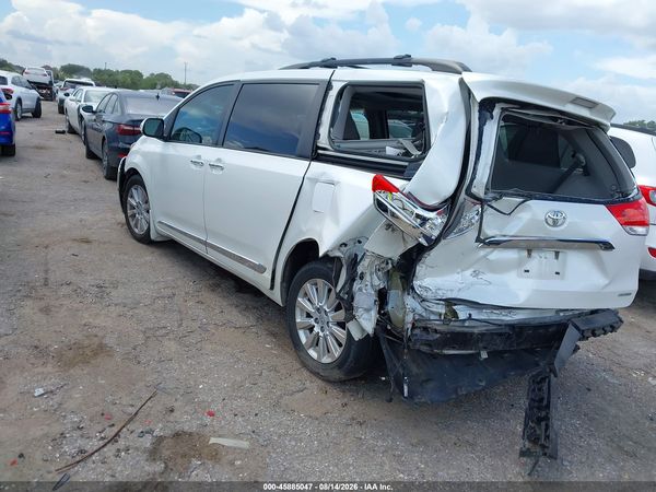 2014 TOYOTA SIENNA LIMITED V6 7 PASSENGER — I3