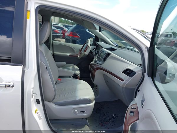 2014 TOYOTA SIENNA LIMITED V6 7 PASSENGER — I5
