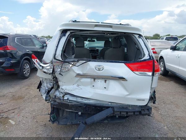 2014 TOYOTA SIENNA LIMITED V6 7 PASSENGER — I119