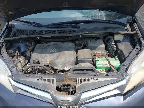 2018 TOYOTA SIENNA XLE 8 PASSENGER