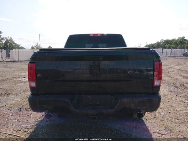 2017 RAM 1500 EXPRESS  4X4 5'7 BOX
