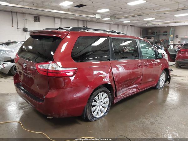 2017 TOYOTA SIENNA LE 7 PASSENGER — I4