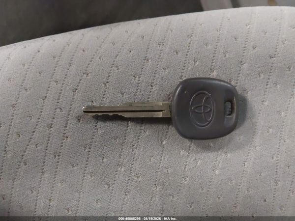 2017 TOYOTA SIENNA LE 7 PASSENGER — I11
