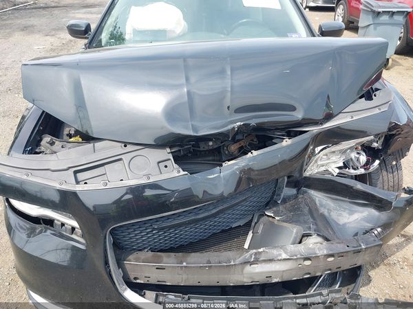 2015 CHRYSLER 300 LIMITED — I10