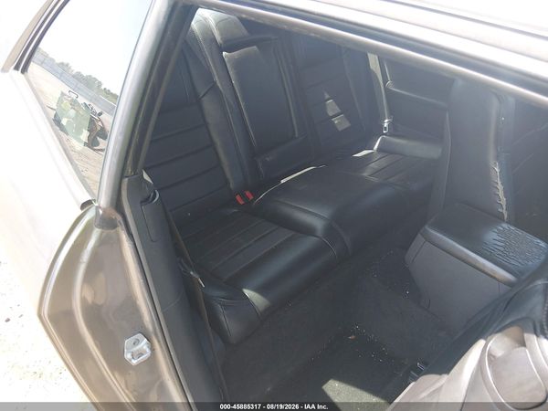 2012 DODGE CHALLENGER SXT — I8