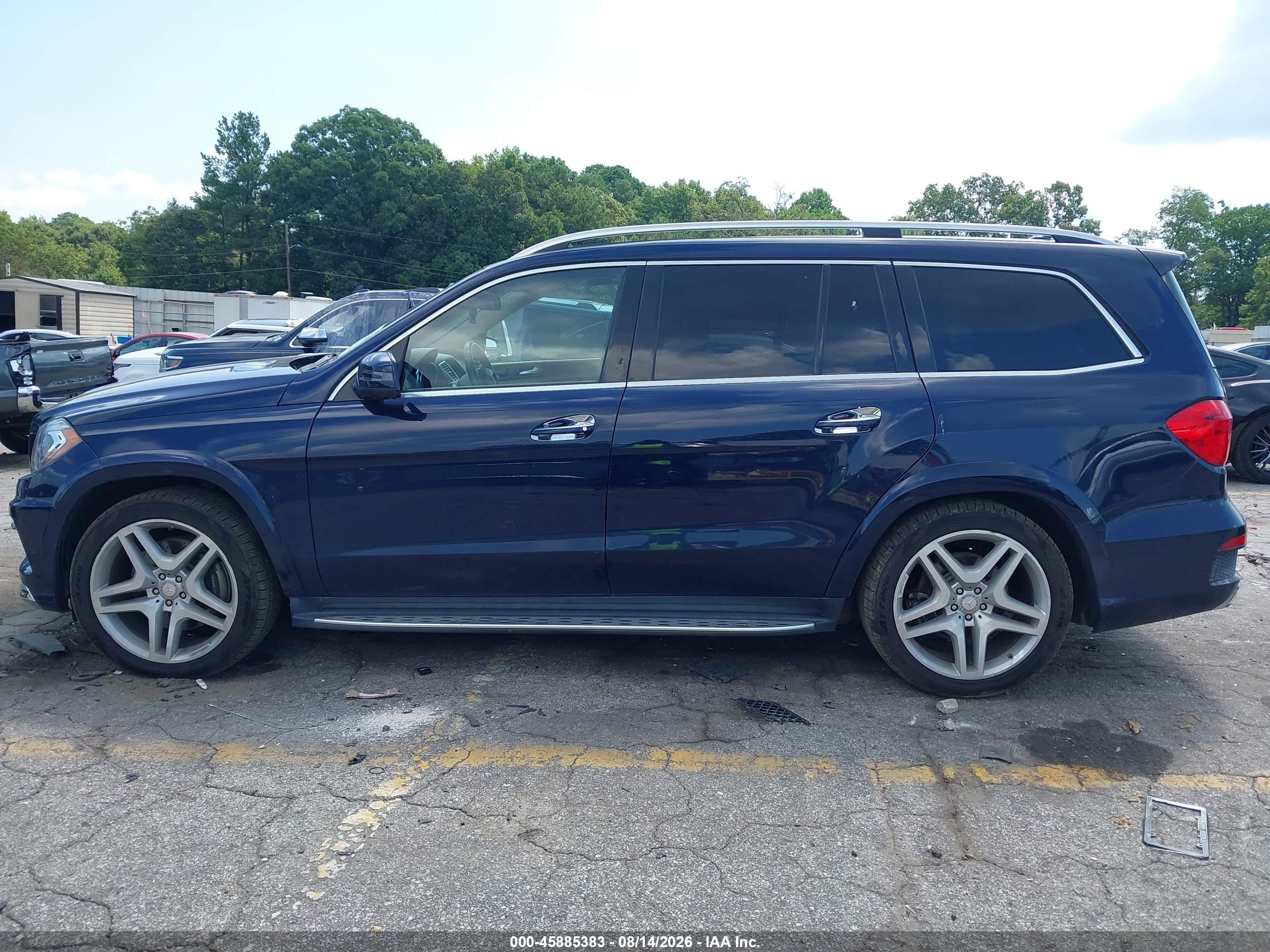 2015 MERCEDES-BENZ GL 550 4MATIC