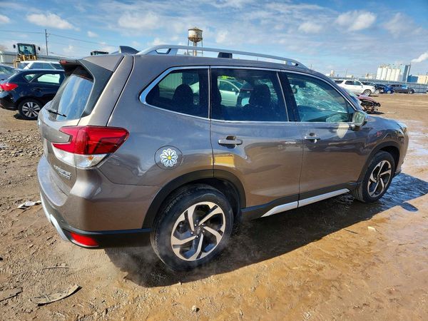 2023 SUBARU FORESTER