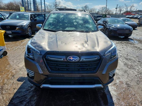 2023 SUBARU FORESTER