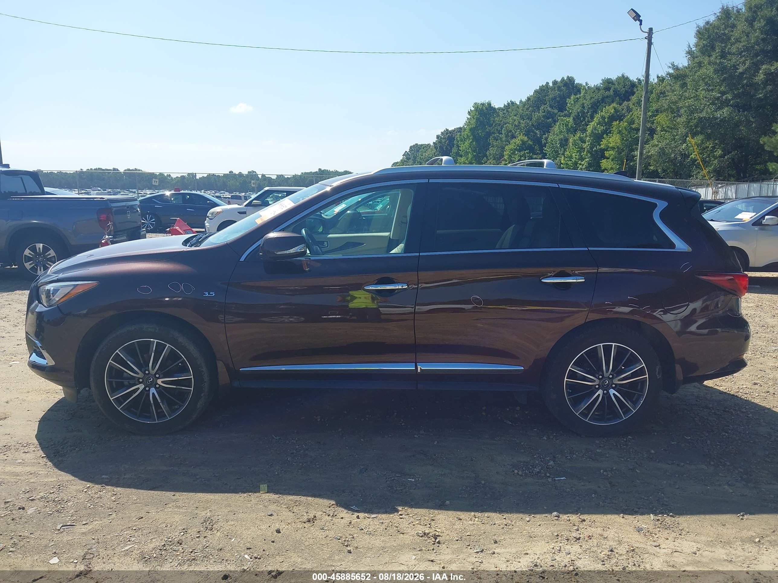 2019 INFINITI QX60 LUXE