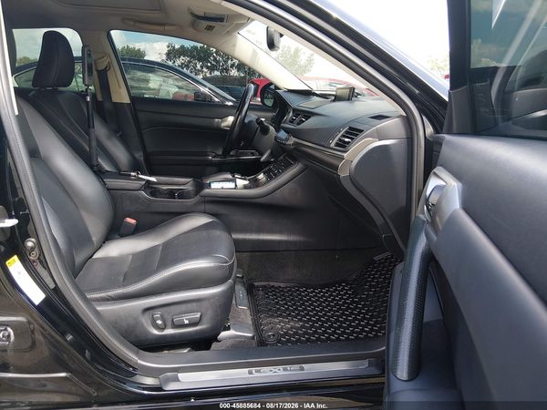 2016 LEXUS CT 200H