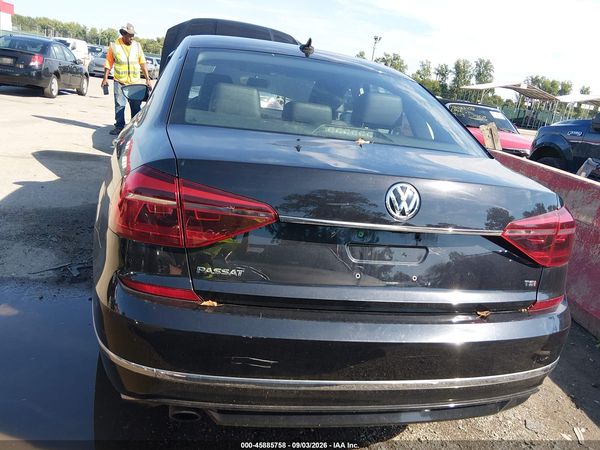 2017 VOLKSWAGEN PASSAT 1.8T R-LINE — I152