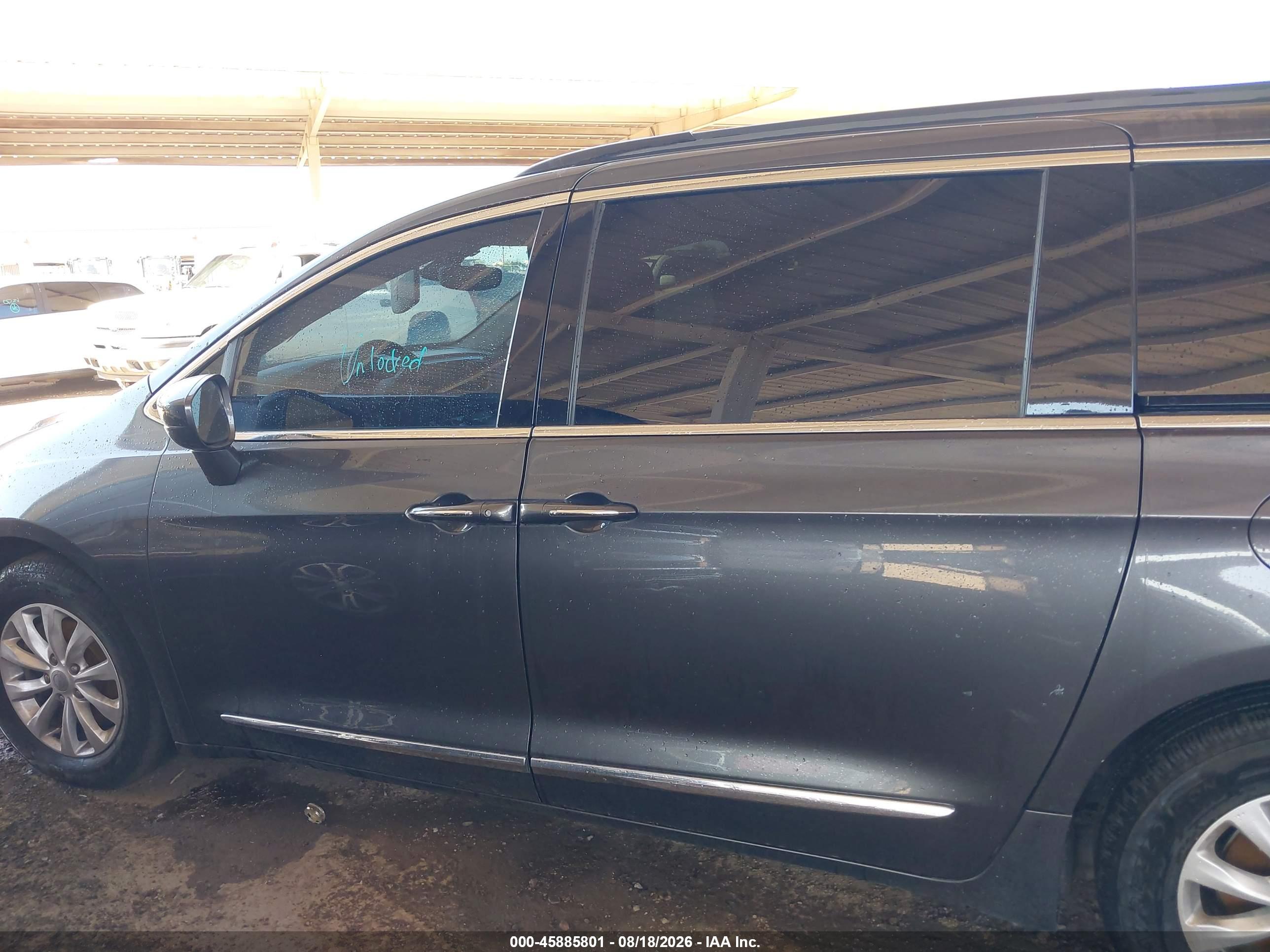 2017 CHRYSLER PACIFICA TOURING-L