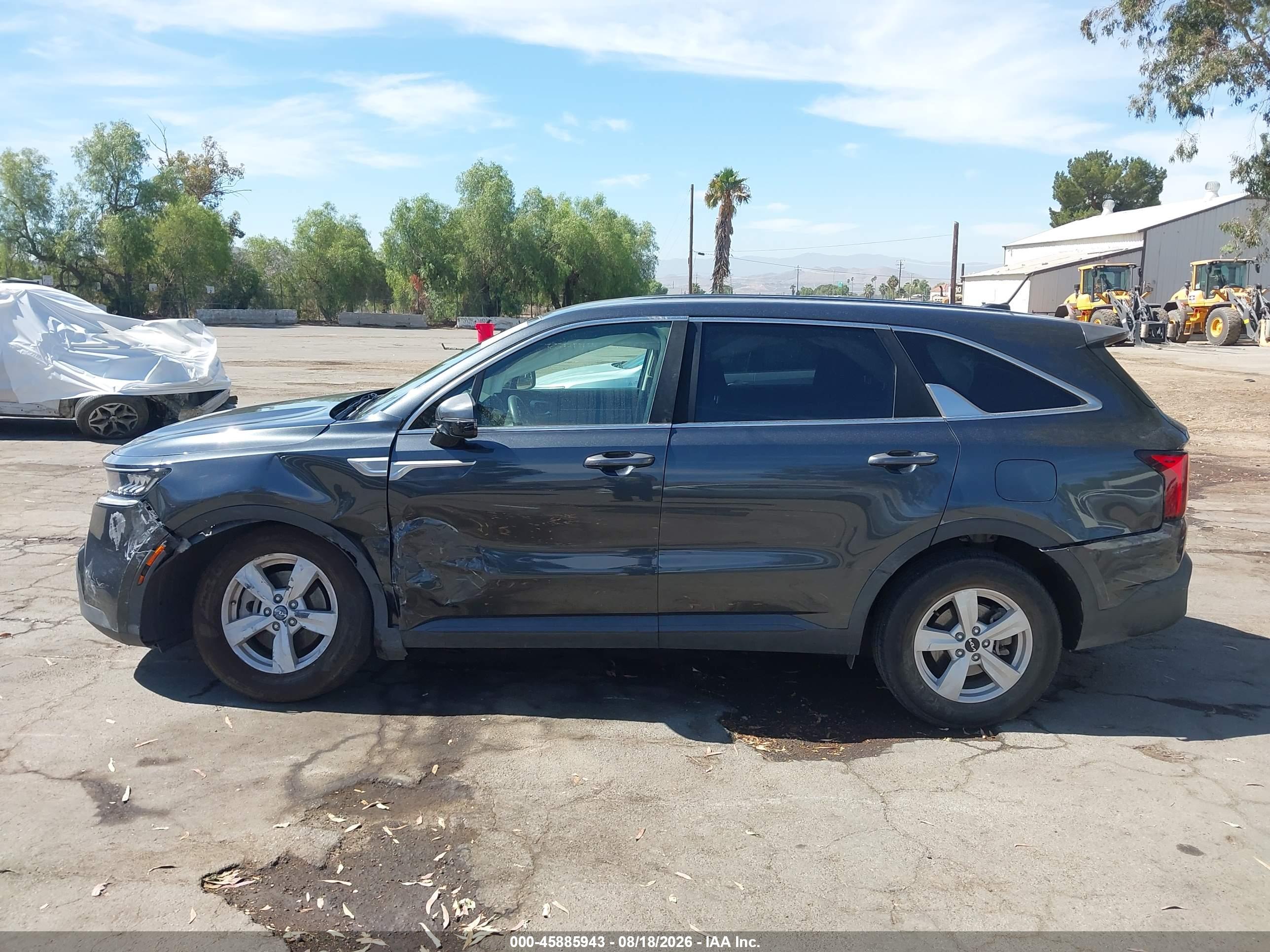 2022 KIA SORENTO LX