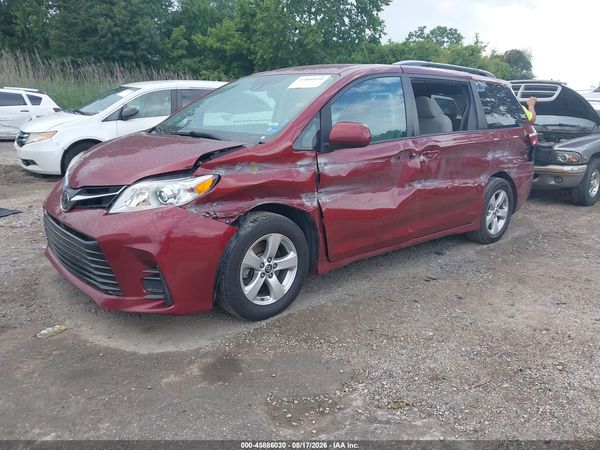 2018 TOYOTA SIENNA — I2