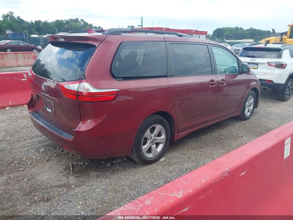 2018 TOYOTA SIENNA LE 8 PASSENGER — I4