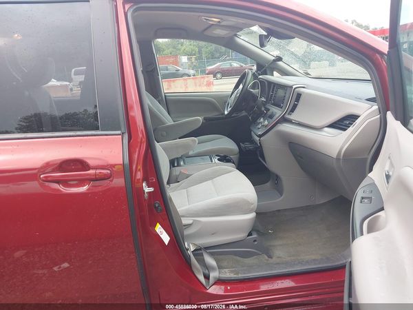 2018 TOYOTA SIENNA LE 8 PASSENGER — I5