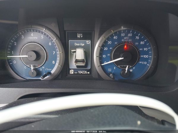 2018 TOYOTA SIENNA LE 8 PASSENGER — I7