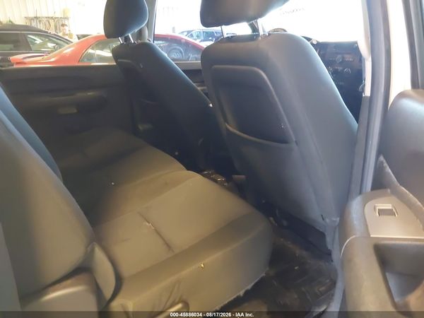 2013 CHEVROLET SILVERADO 1500 LT — I8
