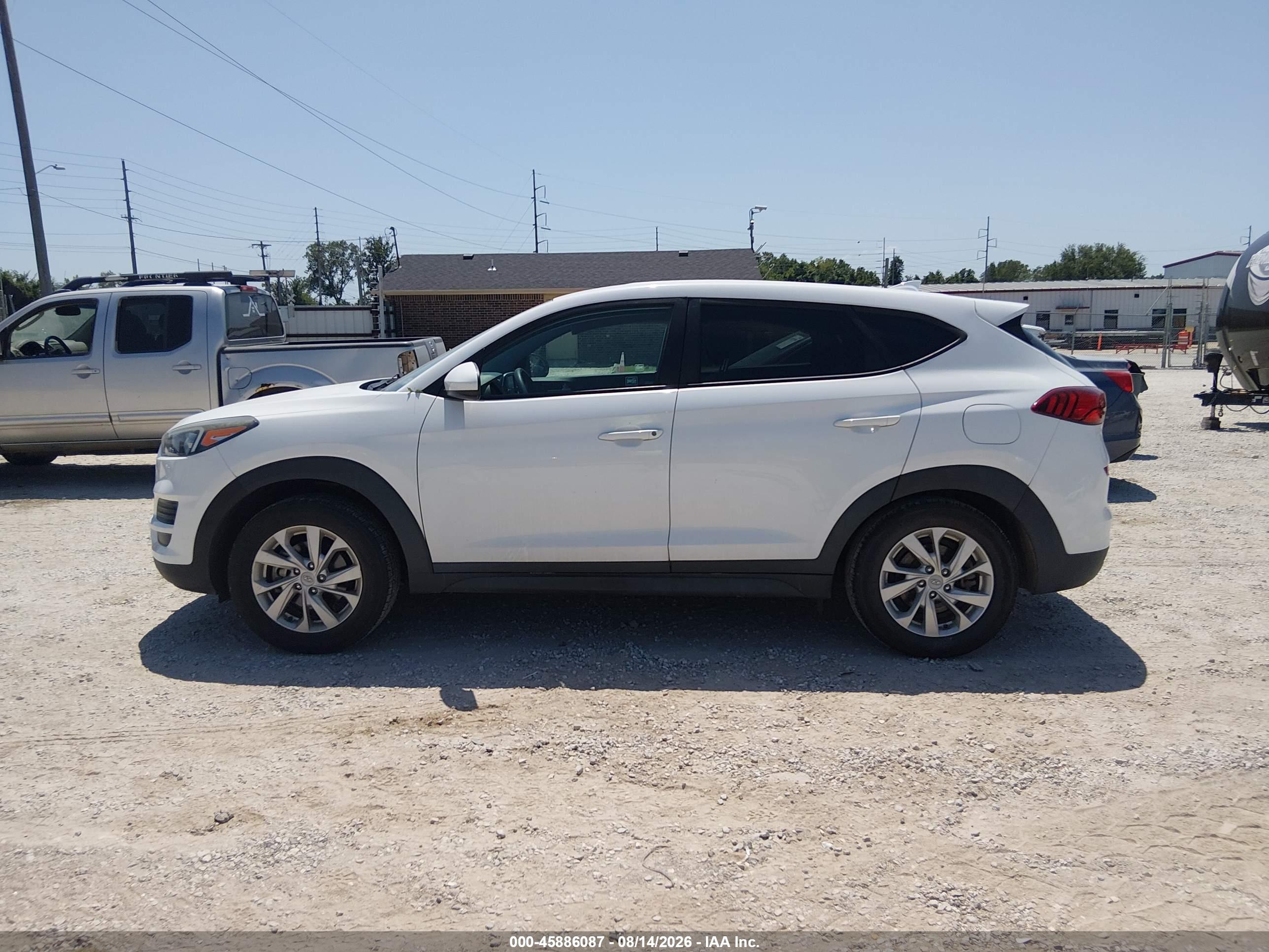 2019 HYUNDAI TUCSON SE