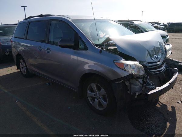 2013 TOYOTA SIENNA LE V6 8 PASSENGER — I1