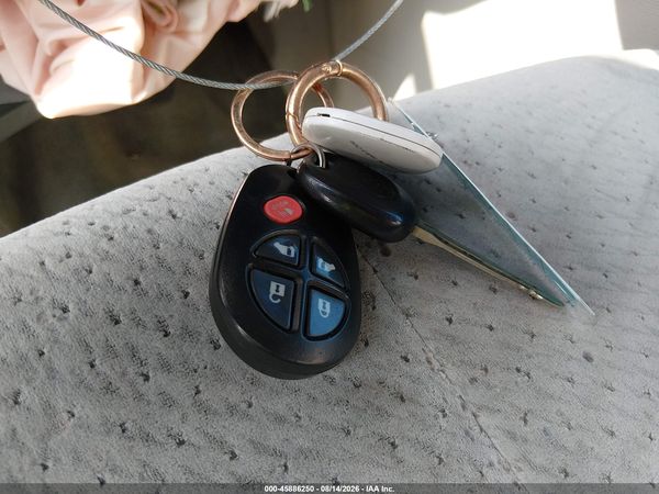 2013 TOYOTA SIENNA LE V6 8 PASSENGER — I11